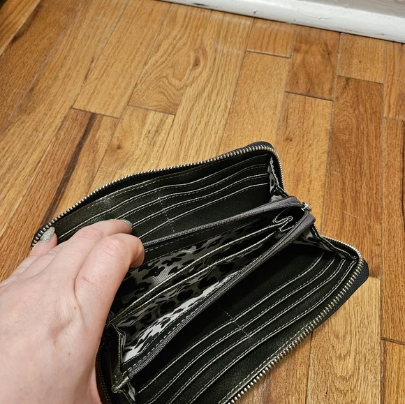 Wallet - Picture 6 of 6